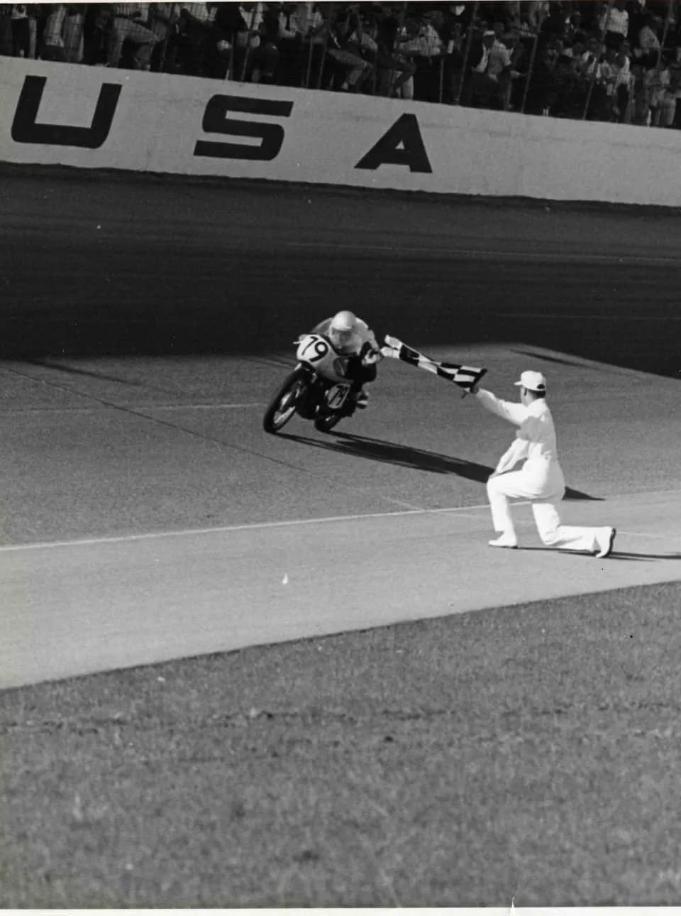 B Elmore winning Daytona 66 [Nelson]